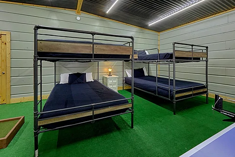 Queen bunk beds for 8 in cabin game house - Waldens Creek Oasis