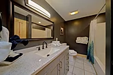 8 bedroom rental cabin with 7 full bathrooms