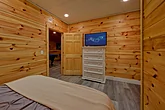 Luxury Group cabin rental that sleeps 28