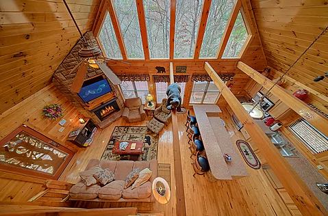 Two Bedroom Cabin near Pigeon Forge Sleeps 6 - Wuzzy's Flophouse